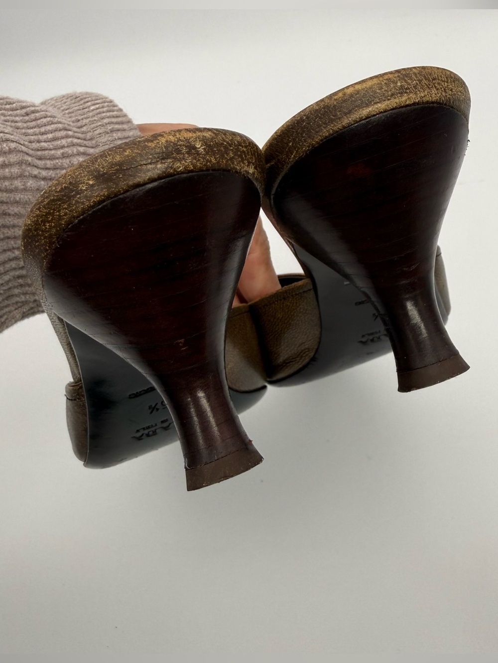 Vintage Prada Bronze Brown Leather Kitten Heel Mule Slides Sz 35.5 Made in Italy - Picture 15 of 17